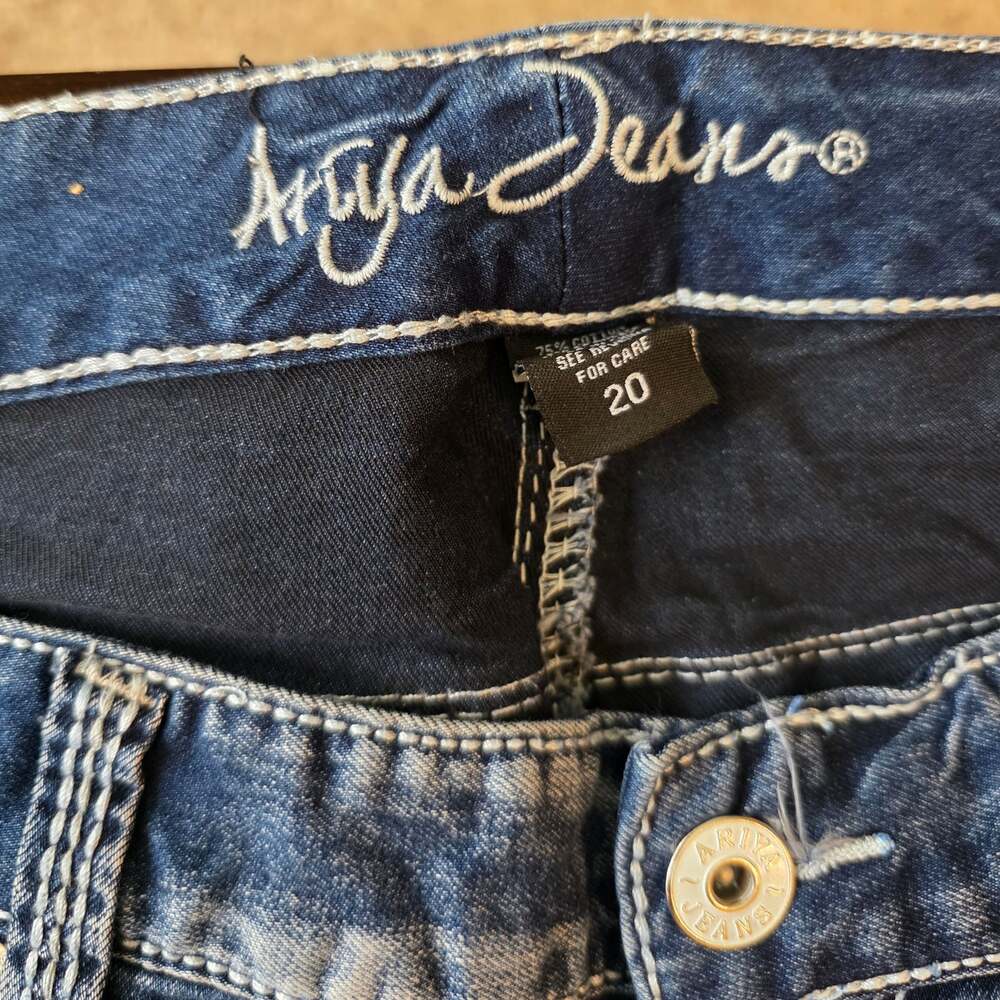 Ariya Jeans Women's Blue Denim Embroidered Flap Pocket Bootcut Jeans Size 20 - Picture 5 of 5
